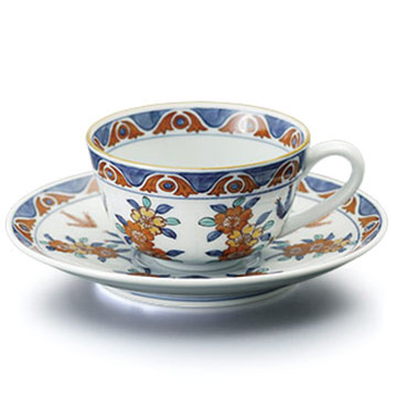 カップ&ソーサー：食卓やティータイムをちょっと贅沢に彩る碗皿、ティーカップ、コーヒーカップ、スープボウルです。